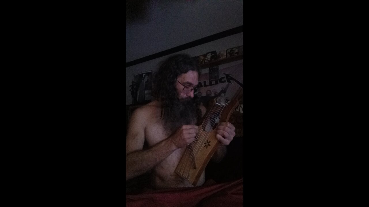 Lyre Harp RIFFing ~ Count Ragnar Angzerblood ~ HOVR #CRA #HOVR #harp #riff #lyra