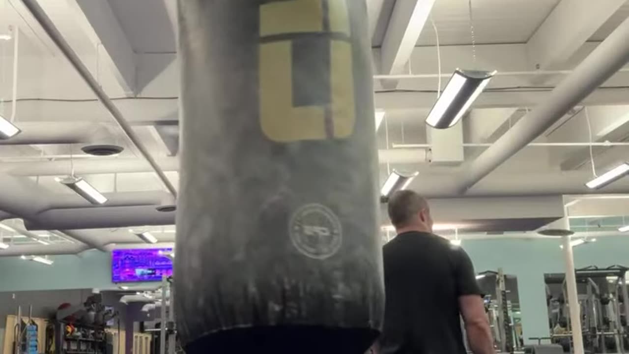 LIVE - PUNCHING BAG Cardio Exercise - LOW FAT DIET High Energy Weight Loss