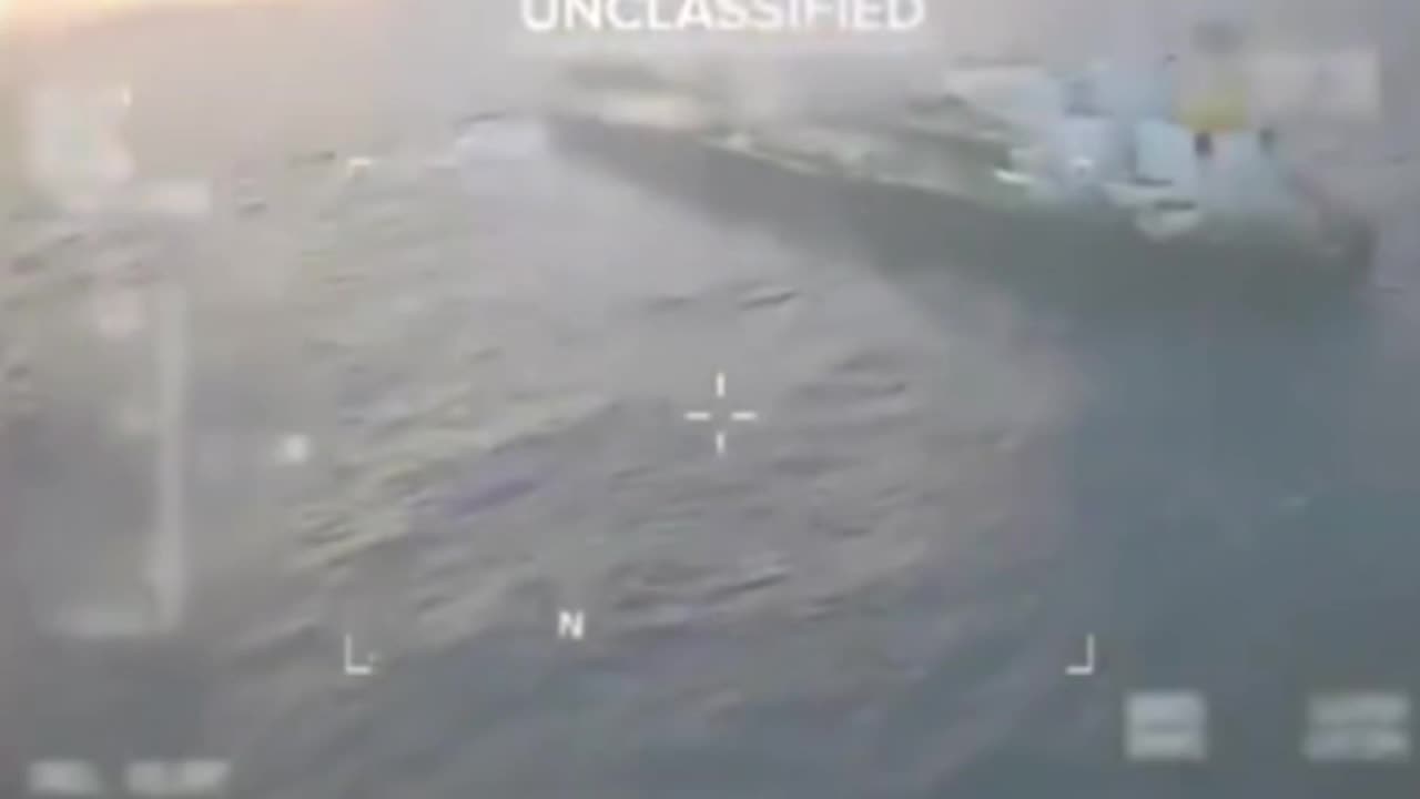 🚨 BREAKING: Video has been released showing the U.S. Coast Guard SEIZING a Venezuelan oil tanker