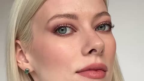 7-Minute Brown-Red Eyeshadow Tutorial P6