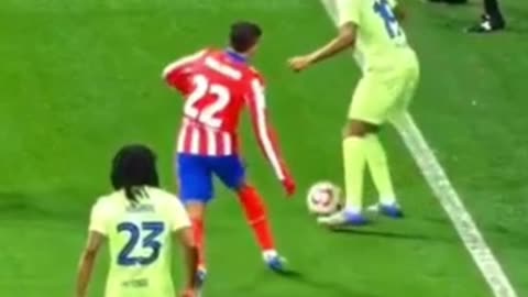 Yamal Magic! Incredible Nutmeg After Perfect One-Touch – Barça vs Atlético