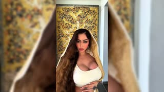 Ms Shilpa Sethi _ Indian _ American Plus Size Fashion Model _ Social Media Influencers Curvy Bio 💋
