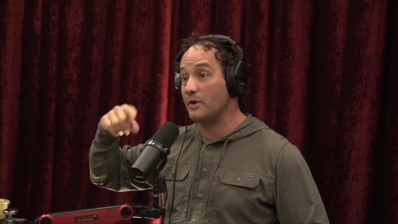A Brush with Death #jre #trendingpods