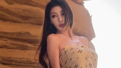 A cute girls dancing and showing his dancing moves