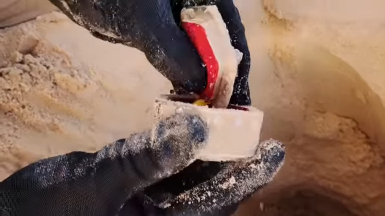 gold and burials found in Chul