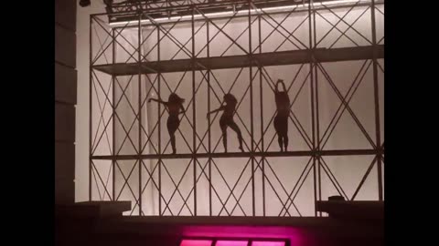 Bruno Mars feat. Cardi B - Finesse (Remix) (Official Music Video)