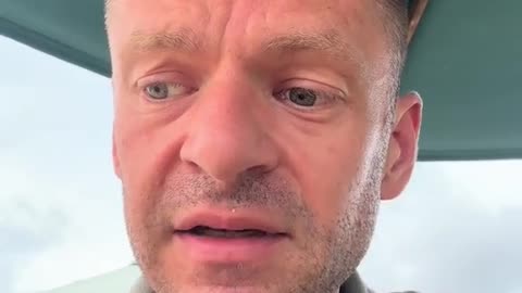 KLOKKENLUIDER NIELS HOEKMAN HOOPT DAT DE JEUGDZORGKETEN PLAT GELEGD GAAT WORDEN IN NEDERLAND EN DAT DE DADERS BERECHT GAAN WORDEN DOOR EERLIJKE RECHTERS