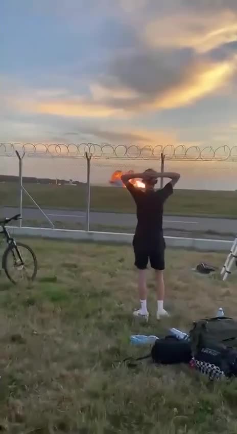 F16 Crashes During Rehearsals for Airshow in Poland