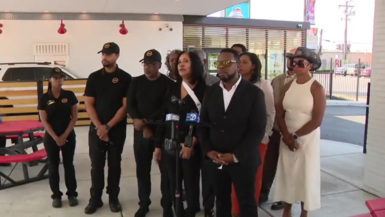 Niggers attack Fatburger