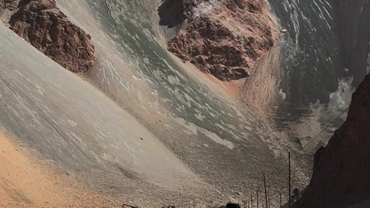 The oppressive feeling from the Pamir Plateau