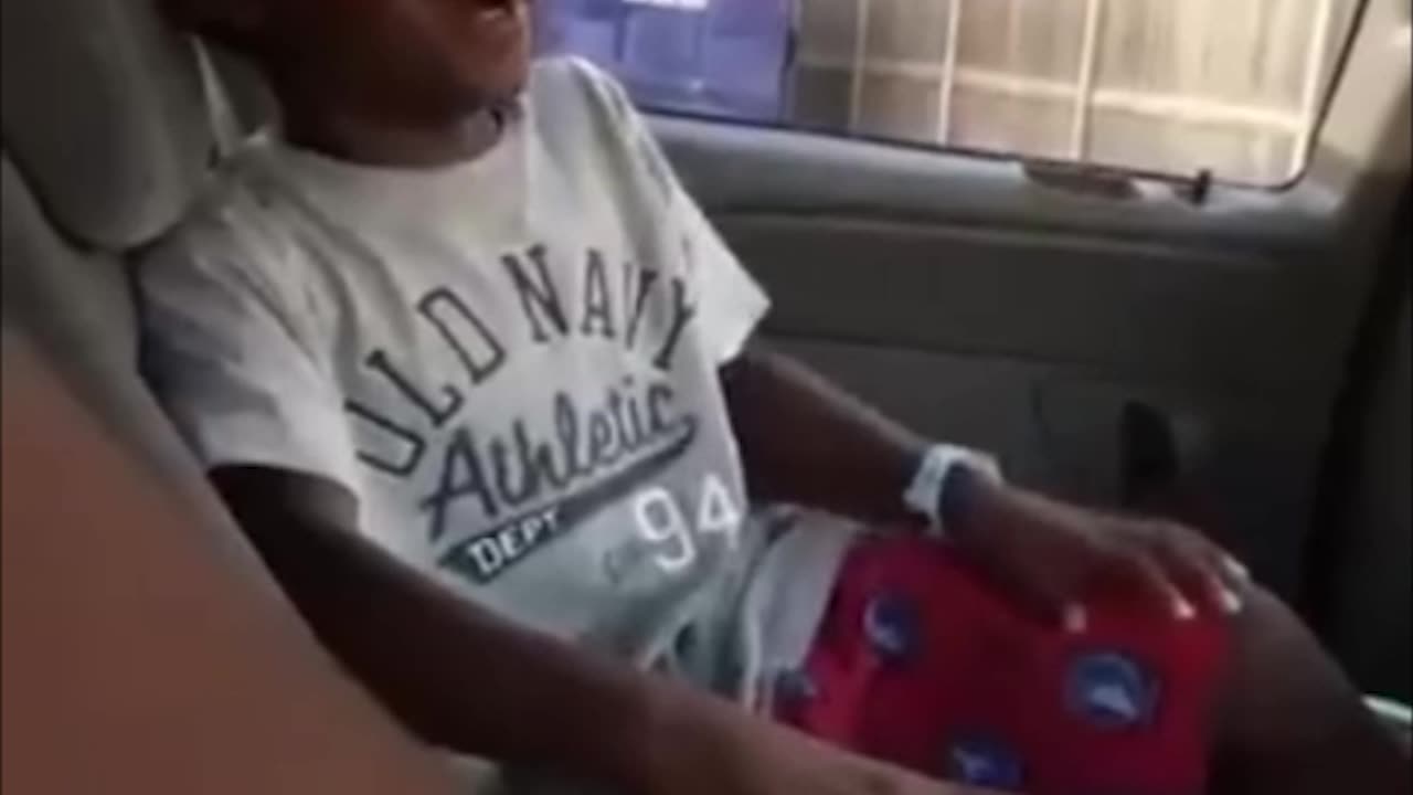 "जब बीवी बोले घर में भूत है... 😳👻"