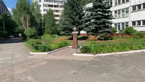 Monuments to Lenin in Russia. Why Do Lenin Statues Remain?