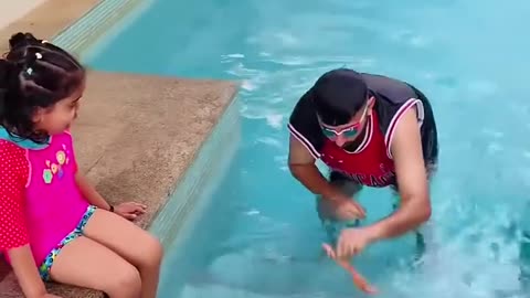 Anaya Ko Kab Bachane Aayenge Papa 😳