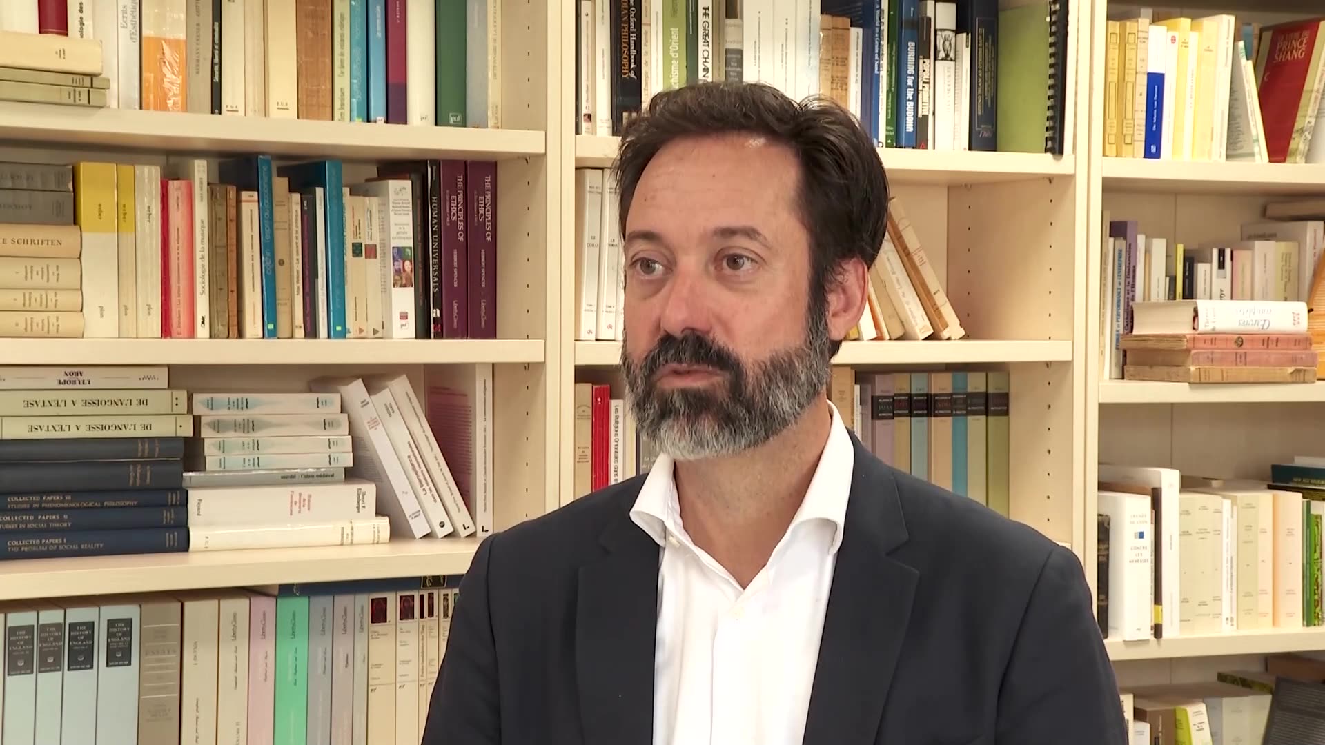 Frances government looks set to fall - what happens next?