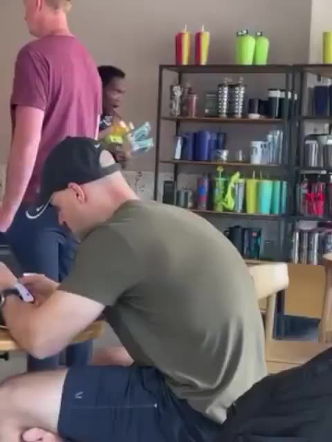 Diversity robs store