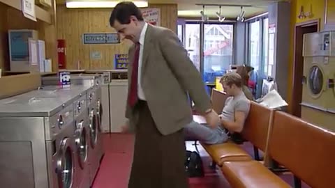 Bean ARMY | Funny Clips | Mr Bean Comedy