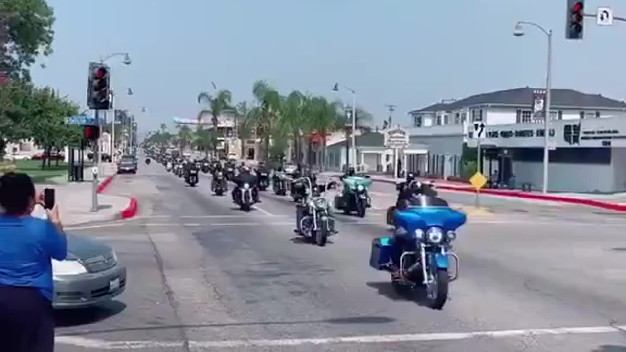 Bikers are on their way to LA! This is going to be interesting!🧐🇺🇸