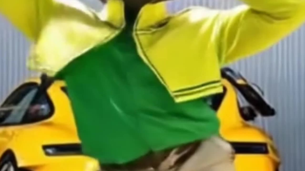 Shake shake disco dance