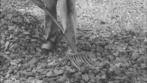 CONSTRUCTION OF NEW... - CONSTRUCTION OF NEW AIRSTRIP AT TEMPELHOF AIRBASE, BERLIN, G - 111-adc-7248