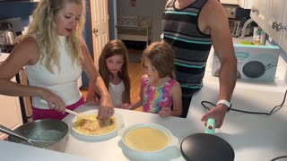 Electric Crepe Maker, Crepe Making Machine with Batter Tray and Egg Beater