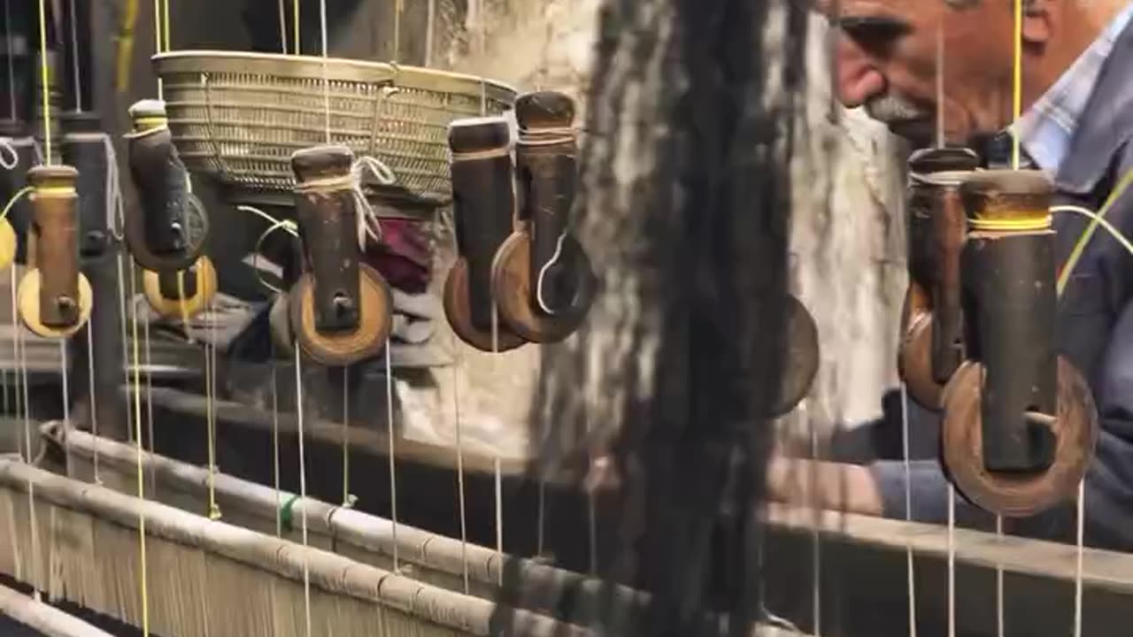 Shaarbafi – the ancient art of weaving with fine and delicate threads