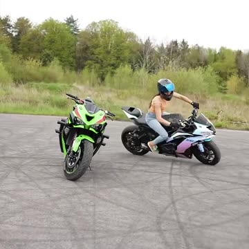 🤔"which one?" 💚💜