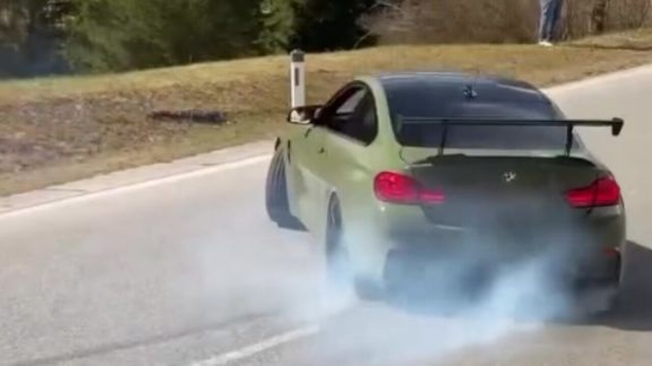 Slide Power 💪🏻 BMW M4 🏁🏁