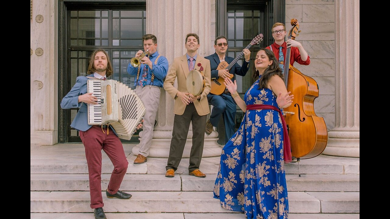Reviving Italian Folk Music: A Journey with Allaboara