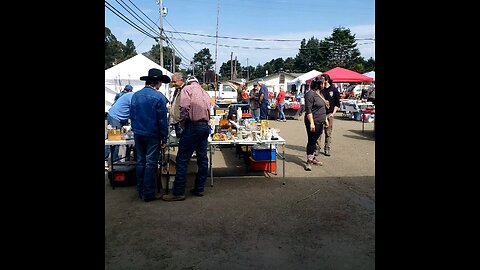 The outdoor market in Fort on the Pacific Coast Highway Bragg in California, September 20th, 2025.