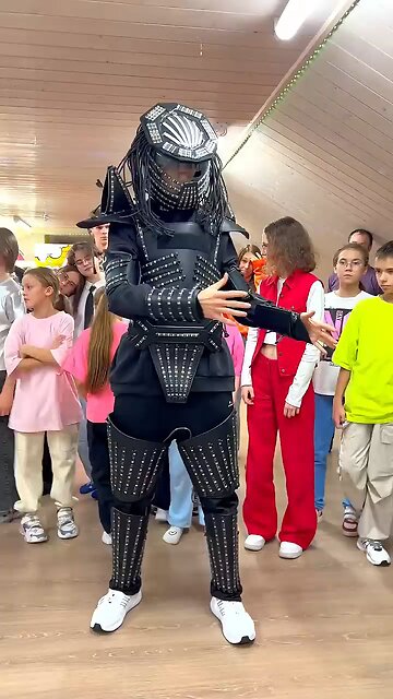 Teaching Robot Shuffle Dance🤯