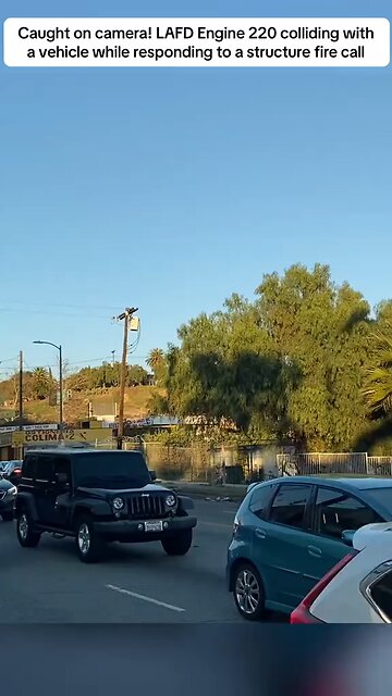 CAUGHT ON CAM: LAFD Engine 220 Crashes Into Car While Rushing to Fire 🚒 #Caught #Engine #japd