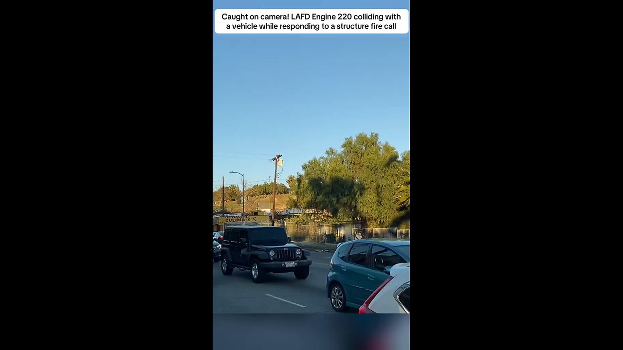 CAUGHT ON CAM: LAFD Engine 220 Crashes Into Car While Rushing to Fire 🚒 #Caught #Engine #japd