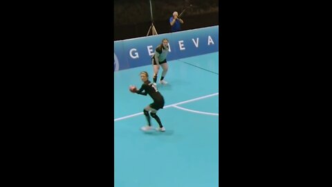 😶 The *LONGEST* shot ever ??