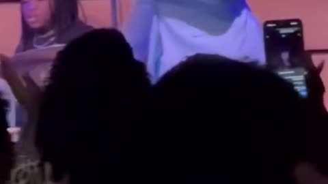 Jamal Roberts Reacts Hilariously to Fan’s “Black Pepper” Shout on Stage