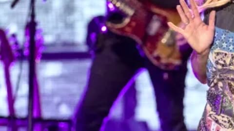 Carrie Underwood Talks About Singing with Guns N' Roses and Her Rock Dreams - WorldEye