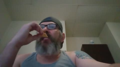 WATCH ME EAT SALTINE CRACKERS