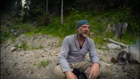Survivorman Les Stroud: Sattelite Phones are Unreliable Why might that be?
