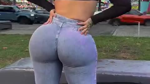 🍑 Big Booty Photo Shoot 💯📸