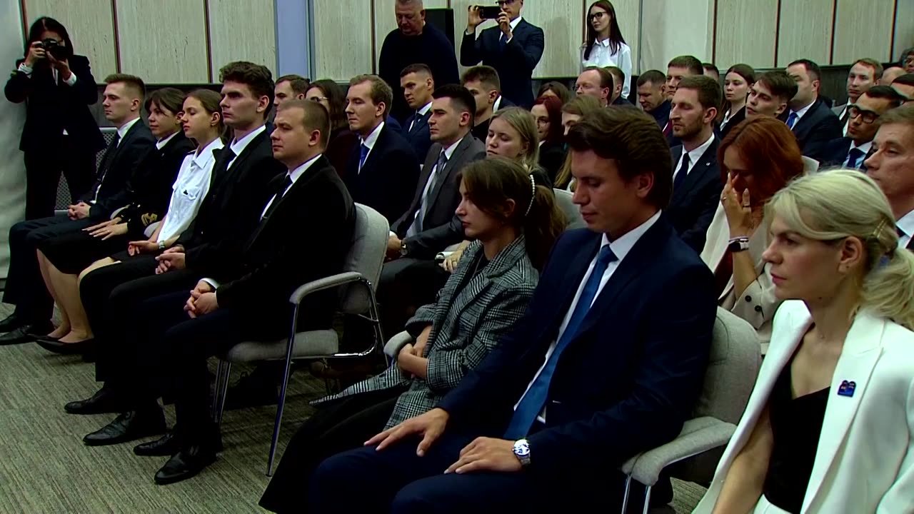 Putin sees 'light at the end of the tunnel' in Russia-US relations