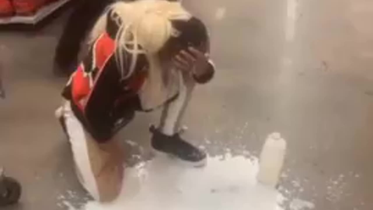 Shoplifting goes wrong after security uses pepper spray