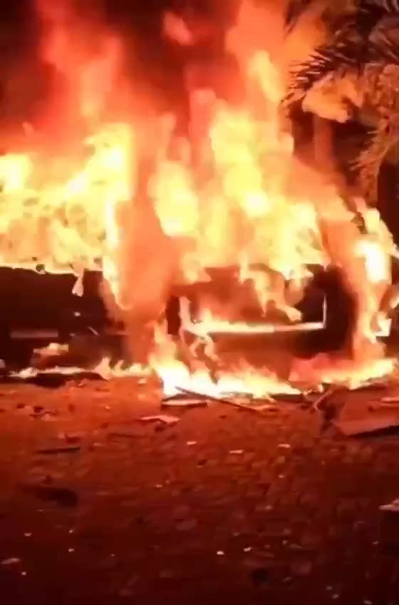 Tens of Thousands Take to The Streets in Indonesia, Enraged at Lavish Salaries of Top Officials