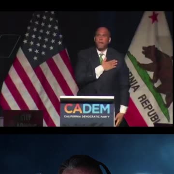 Cory Booker giving a N*zi salute to 4,000 delegates from the CA Democrat Party