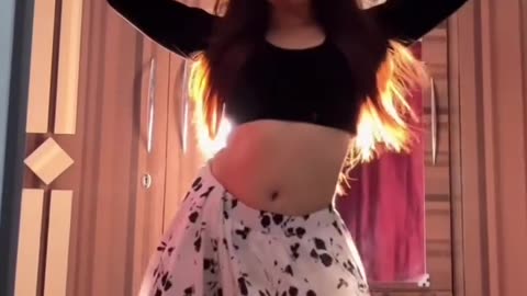 "Russian Girl Drip 💃 | Smooth Moves in 4K"