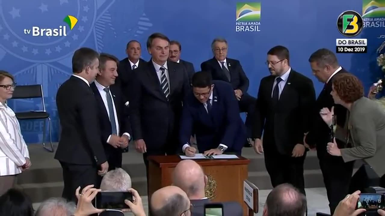 Bolsonaro investe Milhões desviados da Petrobras no Governo do PT, para a Regularização Fundiária 2019/12/10