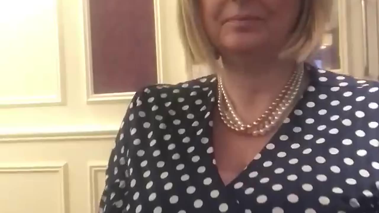 Edinburgh drinks in my retro polka dot dress