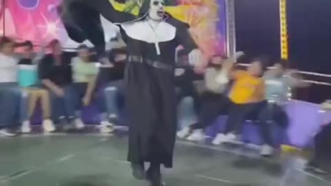 The internet was made for moments like this. This is officially my new favorite thing.