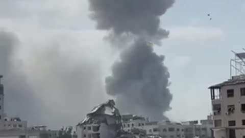 Israeli forces carry out fresh airstrikes targeting residential areas northwest of Gaza City