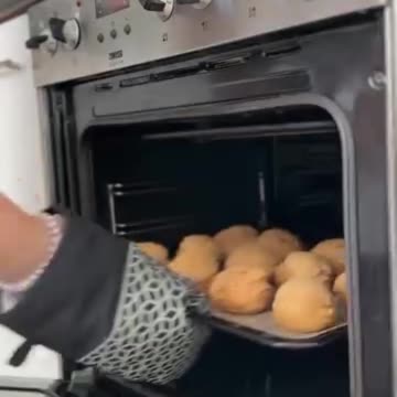 Рецепт любимых пирожных «Шу» с заварным кремом и вишней🤤