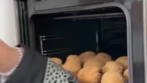 Рецепт любимых пирожных «Шу» с заварным кремом и вишней🤤