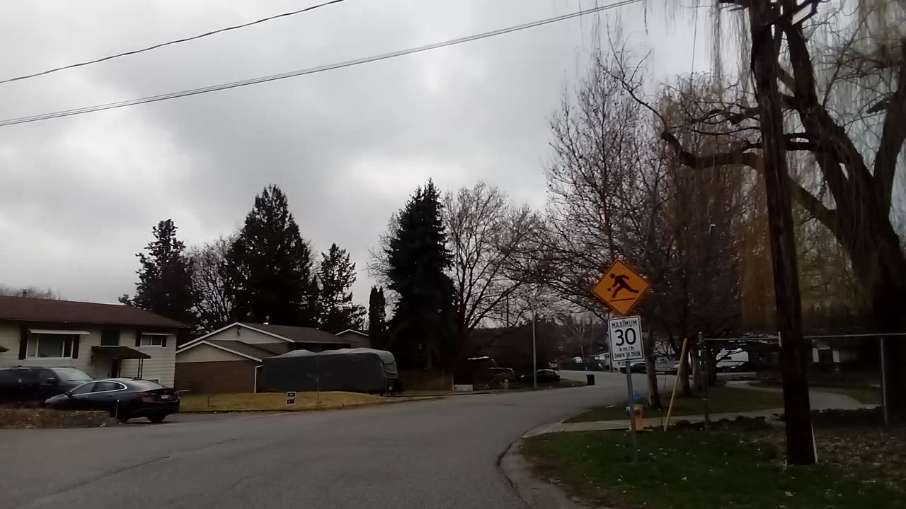 Exploring My Neighborhood In Kelowna BC 🇨🇦